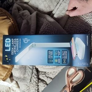 LED Desk lamp & wireless charger